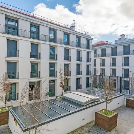 Like A Local @ Moniz Square - Wifi & Parking * Lisboa