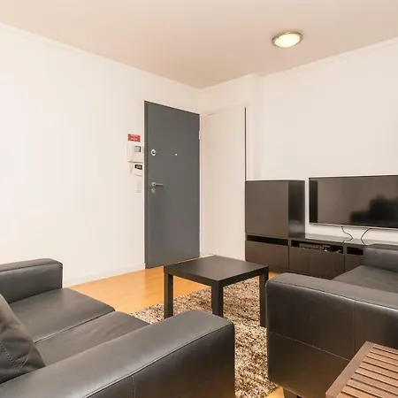 Like A Local @ Moniz Square - Wifi & Parking Apartamento