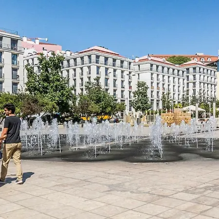 Apartamento Like A Local @ Moniz Square - Wifi & Parking Lisboa